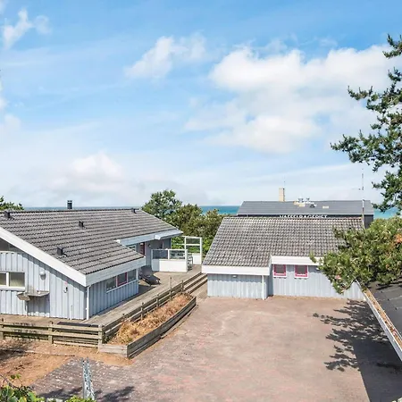 8 Person In Glesborg Feriehus *